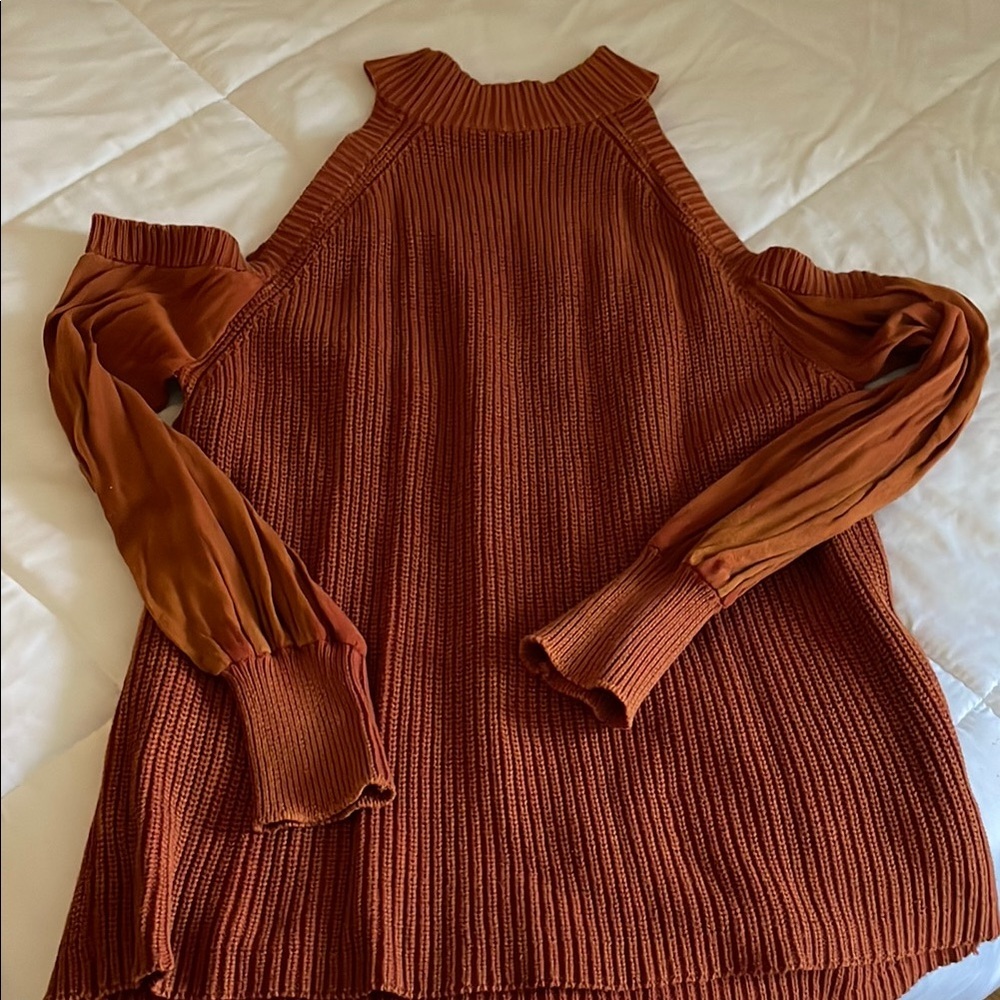 She & Sky Women’s Rust Orange Knit‎ Sweater Cut out Shoulders Medium